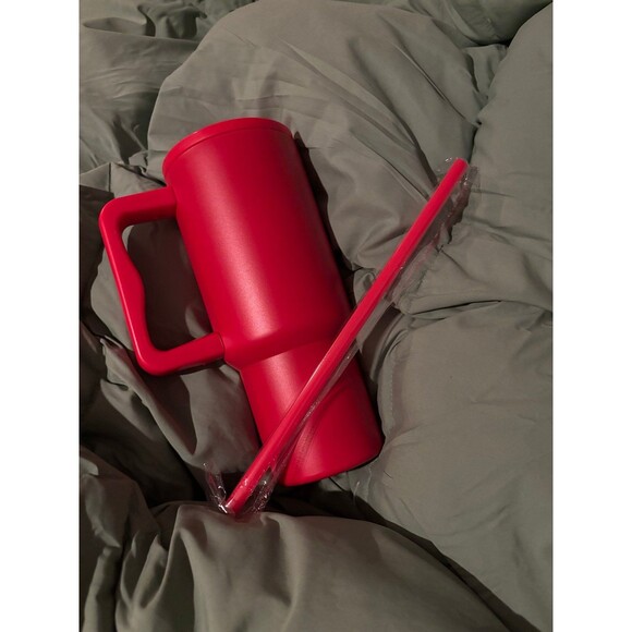 Red tumblr cup - Picture 3 of 3